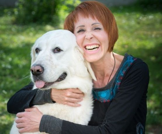 Mag. Manuela Tihelka mit Hund